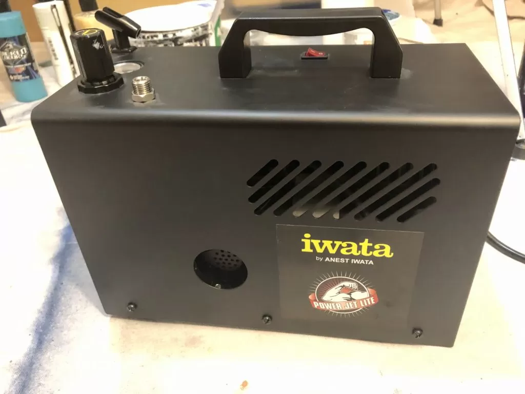 iwata_airbrush_compressor
